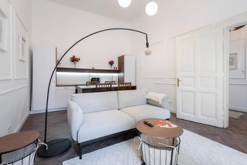 Stylish Apartment In The City Center 부다페스트 외부 사진