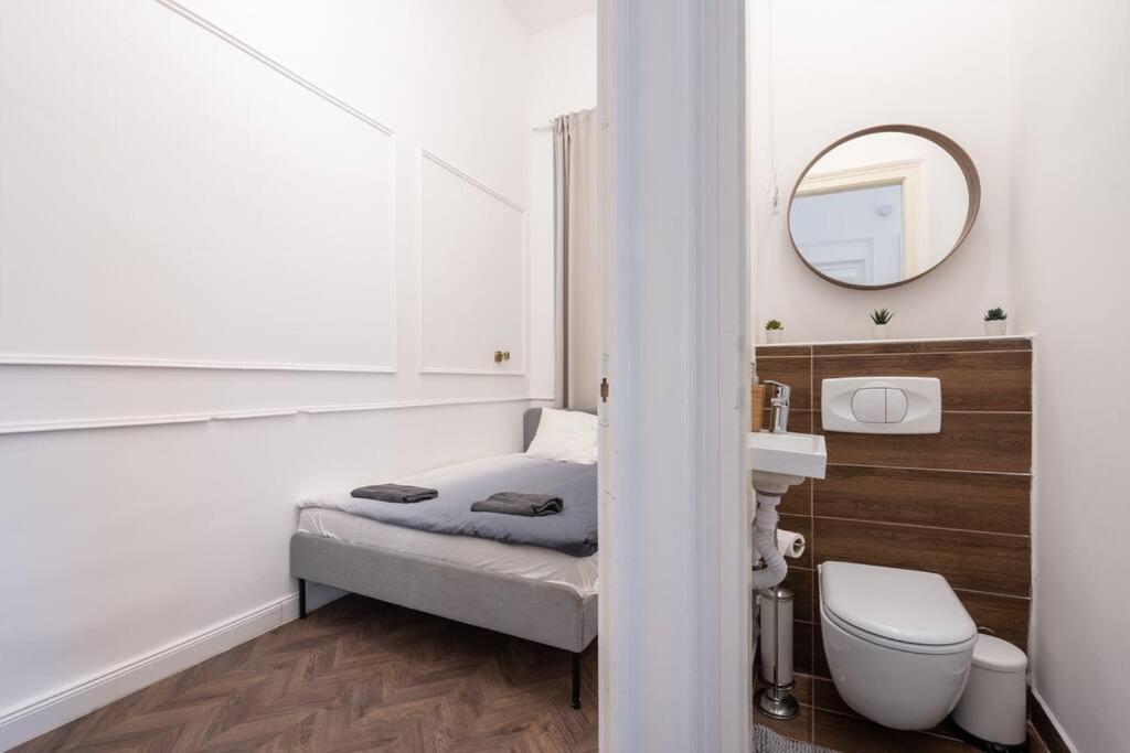 Stylish Apartment In The City Center 부다페스트 외부 사진