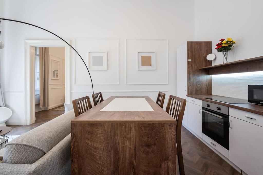 Stylish Apartment In The City Center 부다페스트 외부 사진