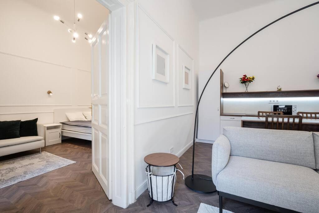 Stylish Apartment In The City Center 부다페스트 외부 사진